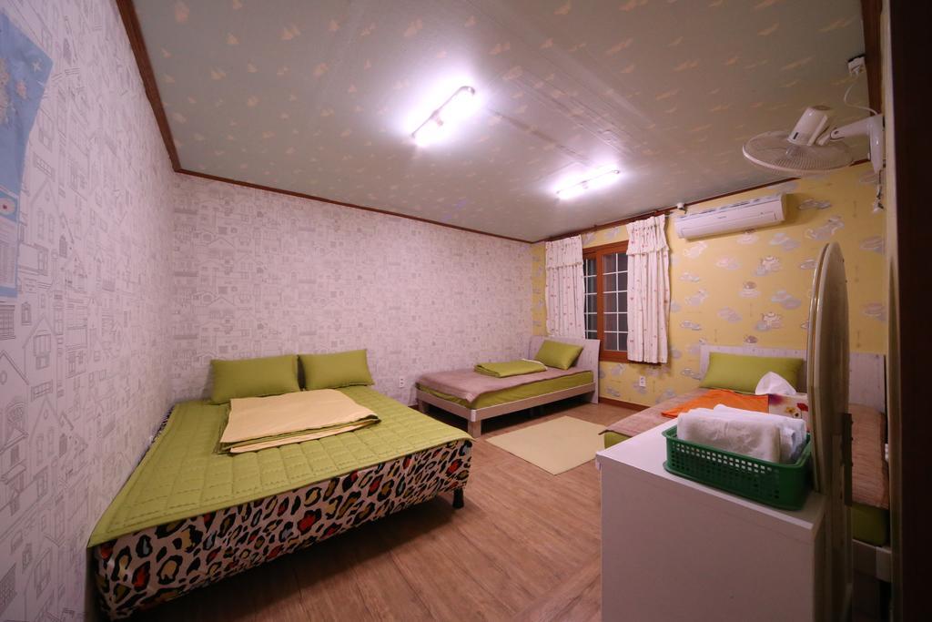 Gdygla Guesthouse Jeju Buitenkant foto