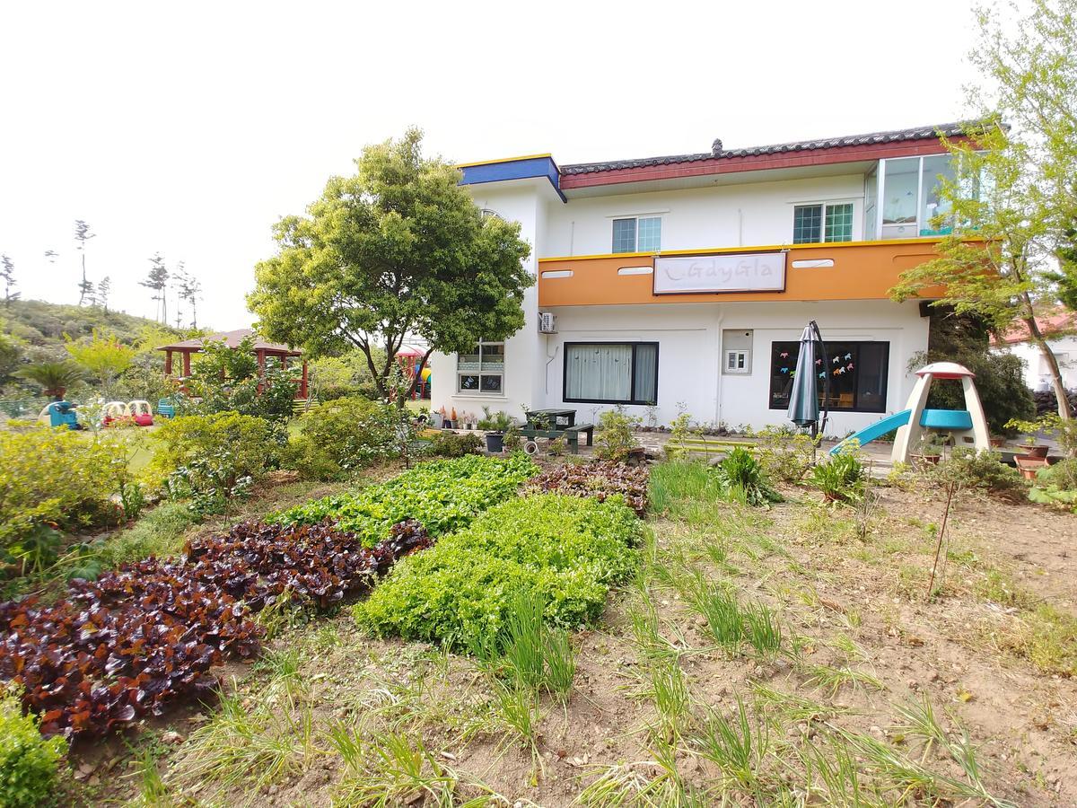 Gdygla Guesthouse Jeju Buitenkant foto